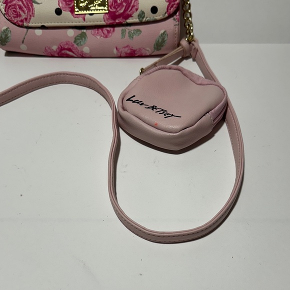 Luv Betsey by Betsey Johnson Rose Print Pink Crossbody Bag - Chain Strap & Pouch - Picture 5 of 8